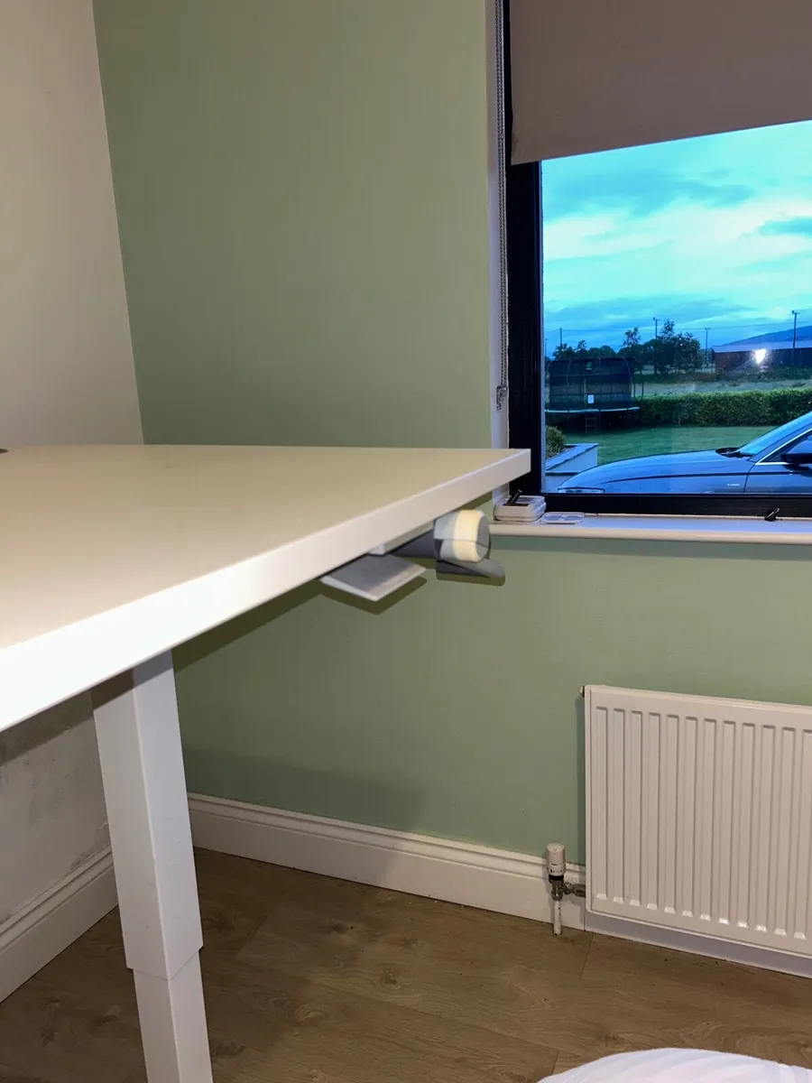 Humanscale Desk and Chair - Image 4