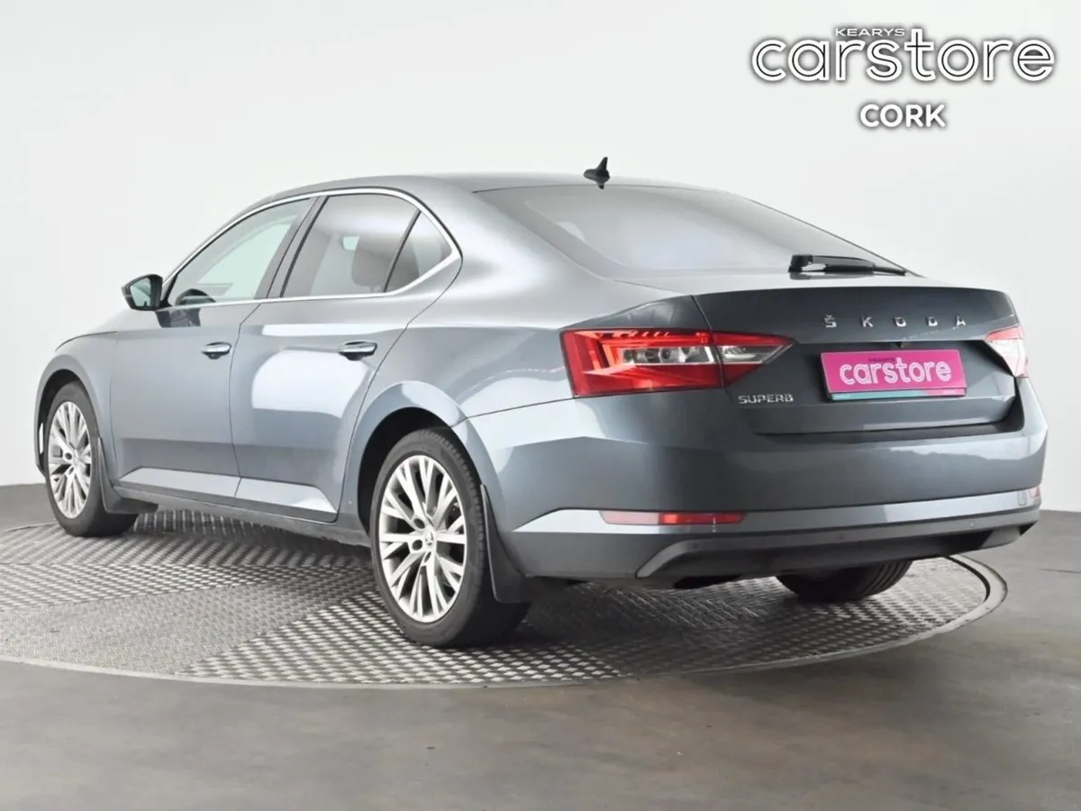 Skoda Superb Superb STY 2.0tdi 122HP DSG - Image 4