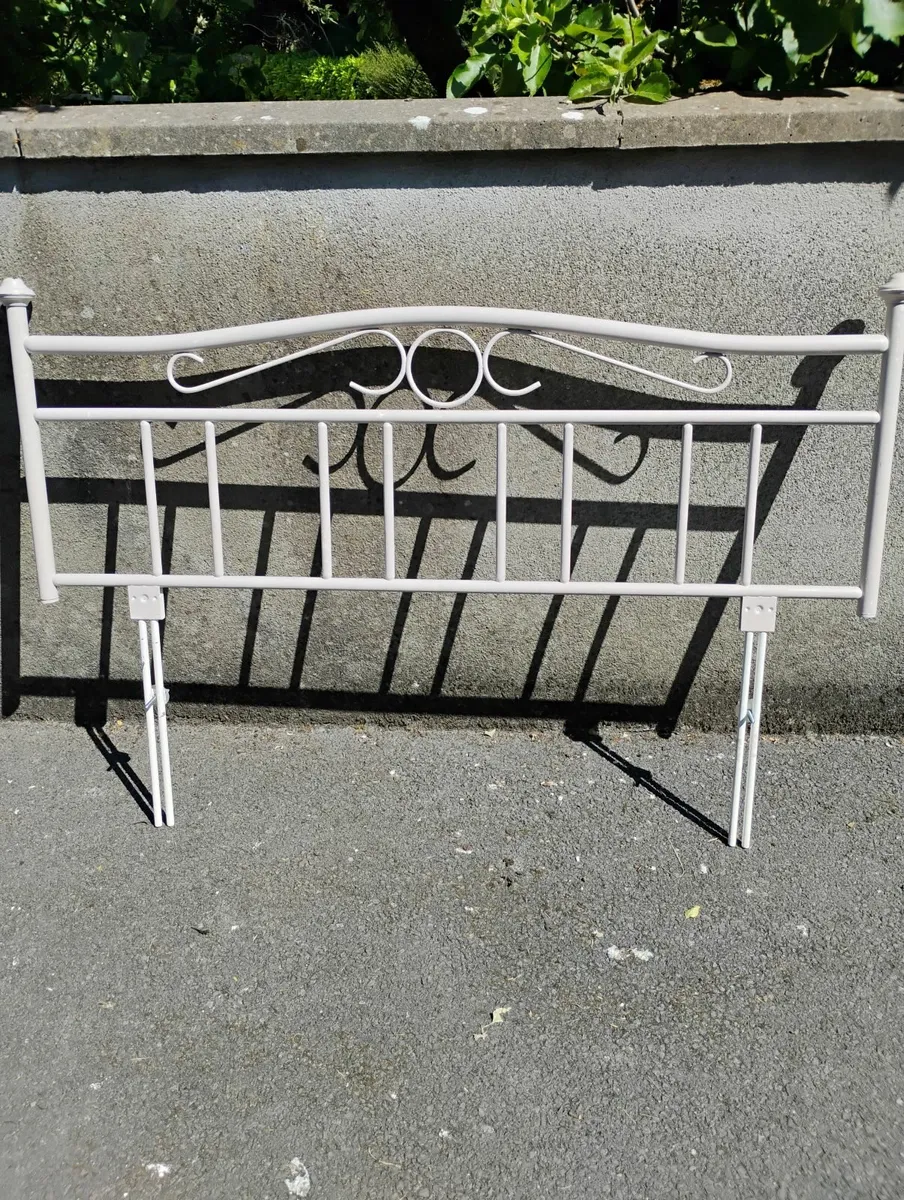 Metal headboard - Image 2