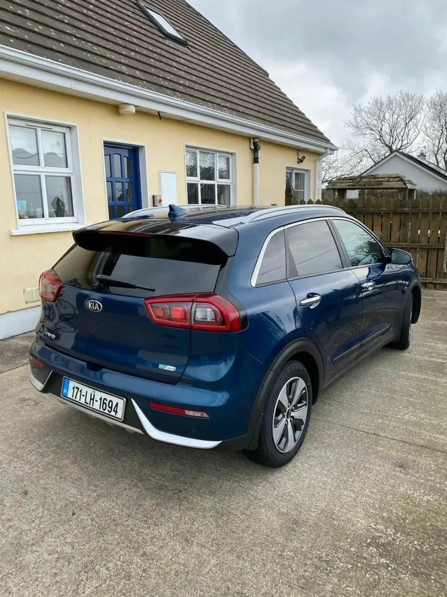 Kia Niro 2017 for €13,500 - Image 4