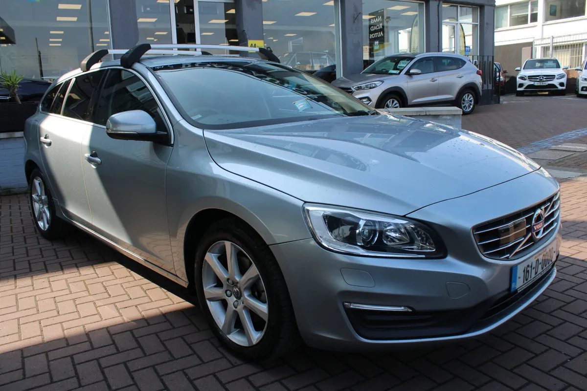 VOLVO V60 2.0D4 SE LUXURY 180BHP 5DR ESTATE AUTOMA - Image 2