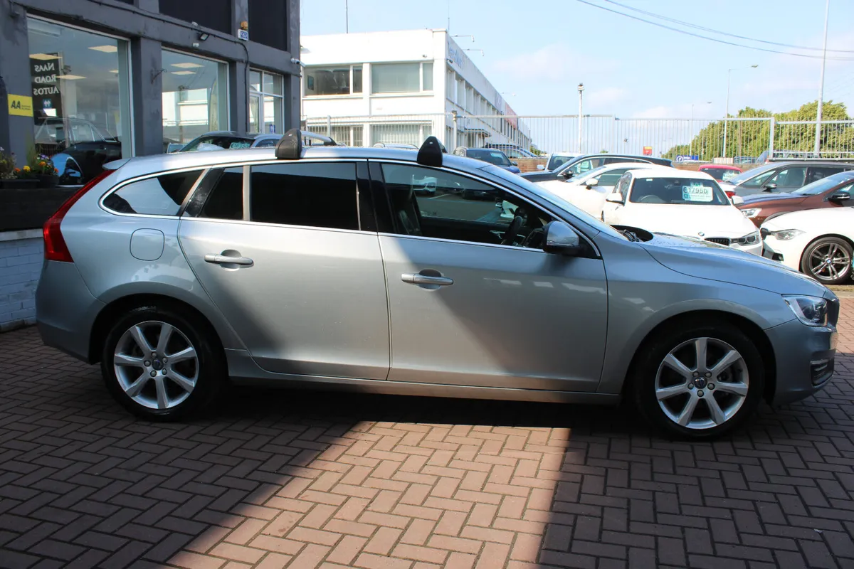VOLVO V60 2.0D4 SE LUXURY 180BHP 5DR ESTATE AUTOMA - Image 3