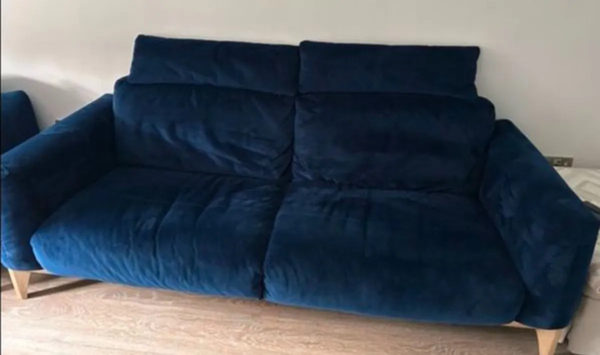 NAVY 3 SEATER VELOUR COUCH - Image 2
