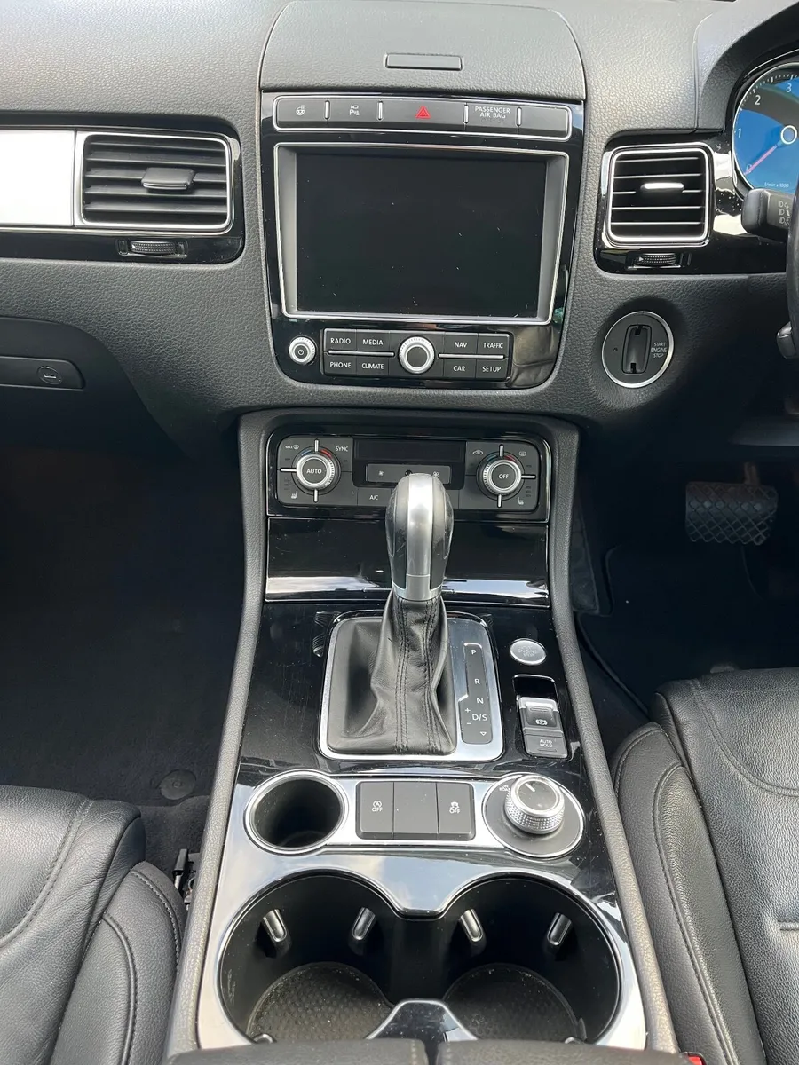 Volkswagen Touareg 2018 - Image 4