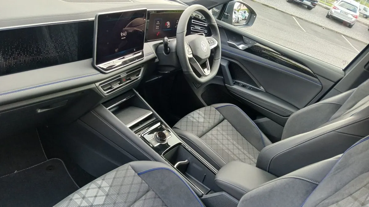 Volkswagen Tiguan R-line 1.5 Phev 204HP  availabl - Image 3