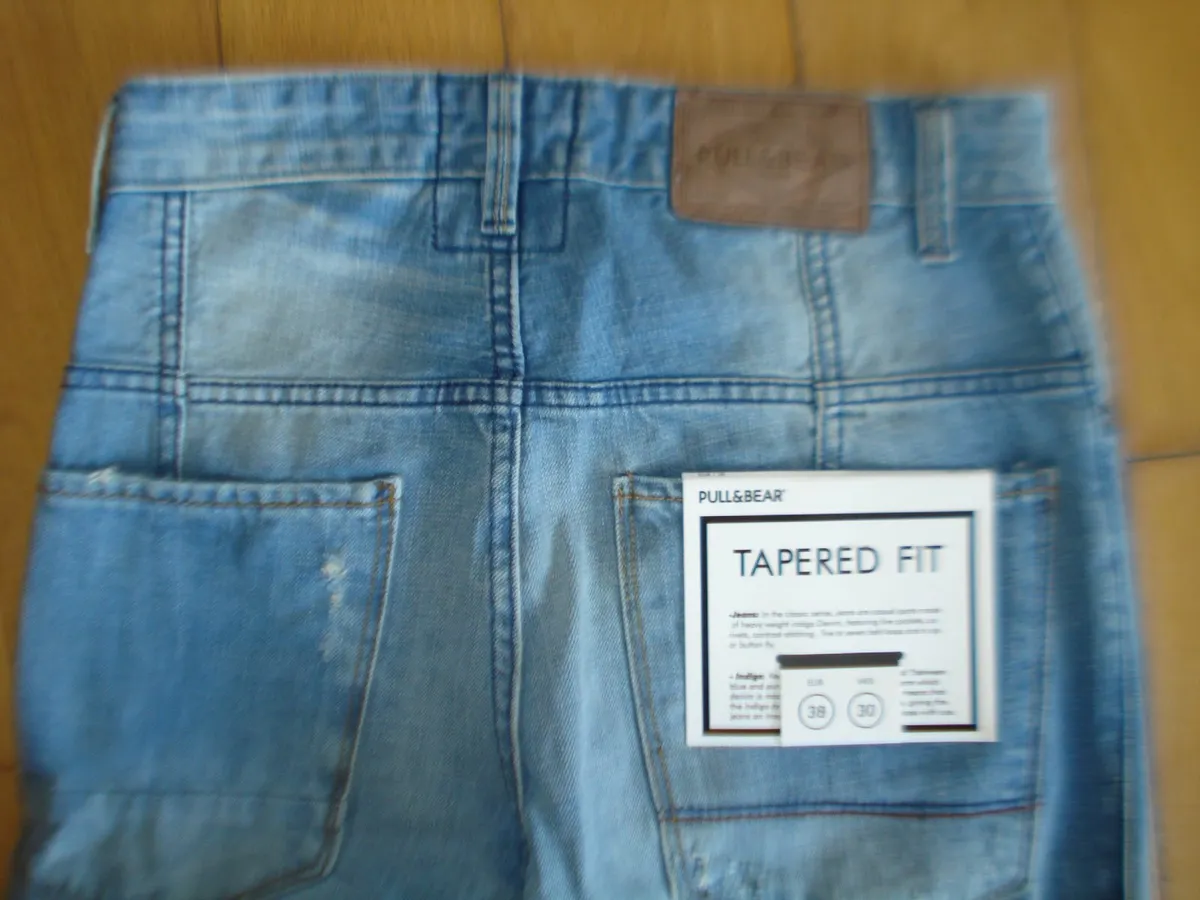 PULL & BEAR VINTAGE LIGHT BLUE TAPERED MENS JEANS. - Image 4