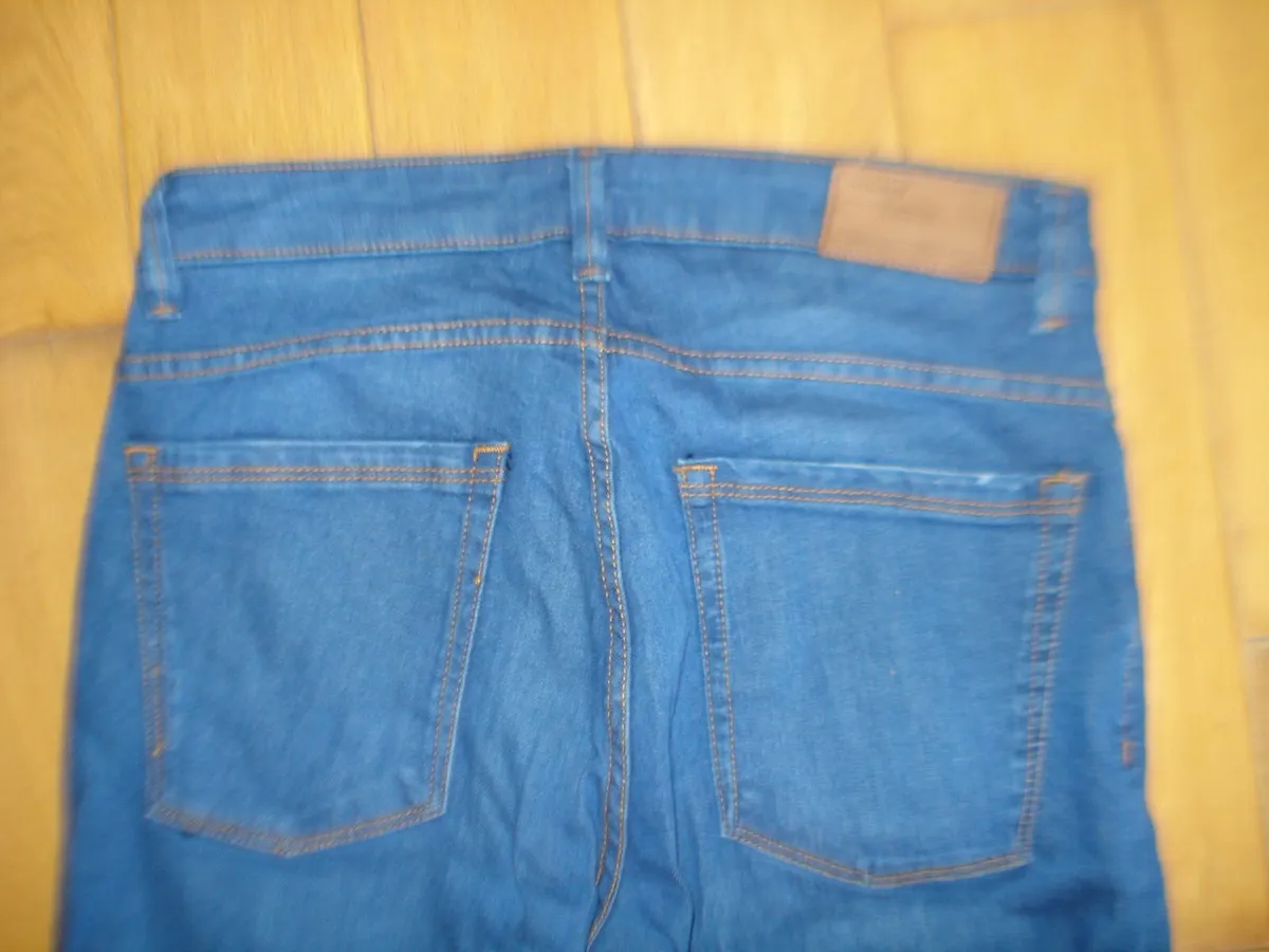 PULL & BEAR VINTAGE SLIM BLUE MENS JEANS. - Image 4