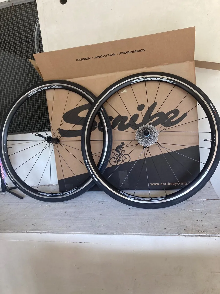Road bike wheels - Image 4