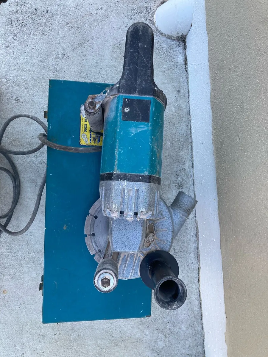 Makita Wall Chaser Professional 6 inch - Image 4