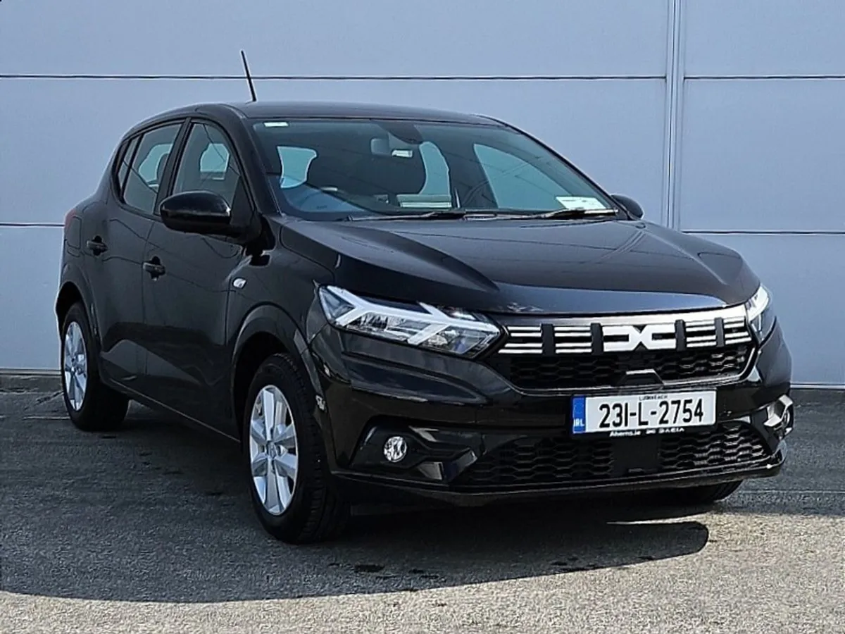 Dacia Sandero 1.0 L TCe 90 Comfort 7 Seater - Image 1