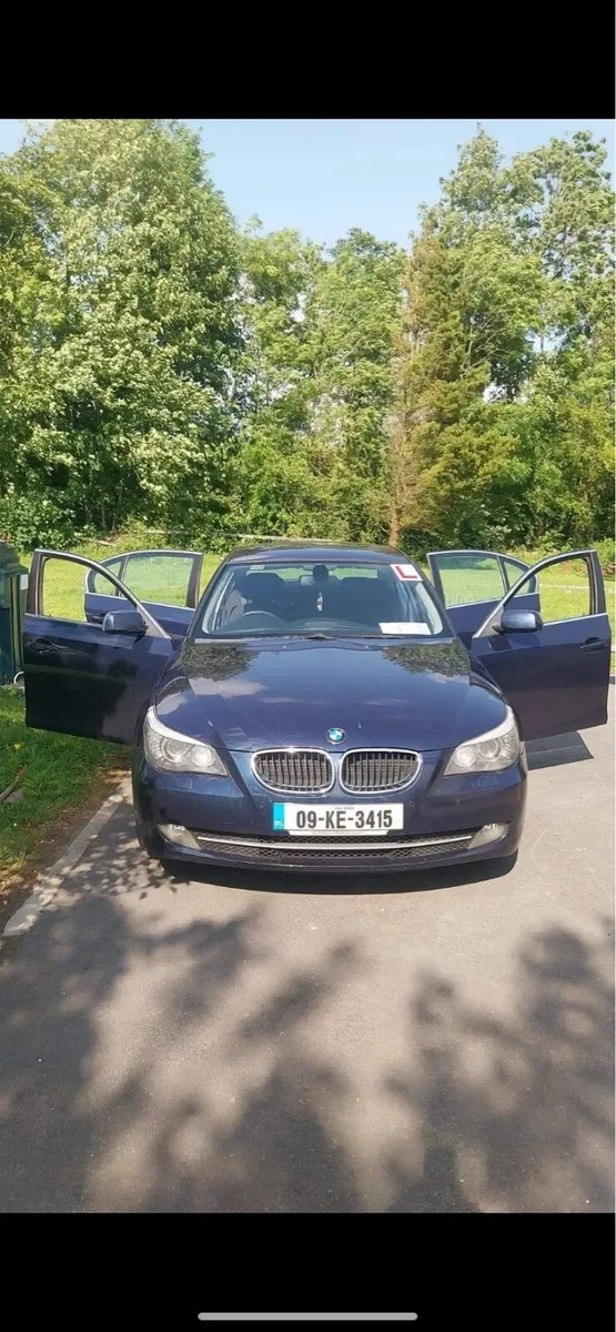 BMW 520 2.0L Diesel Tiptronic - Image 1