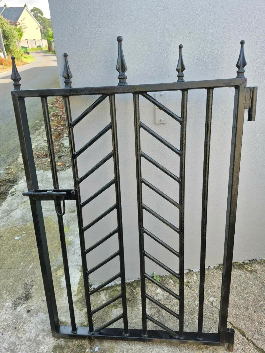 Gate - Image 2