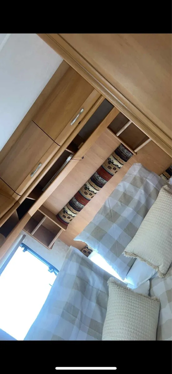 Caravan - Image 3