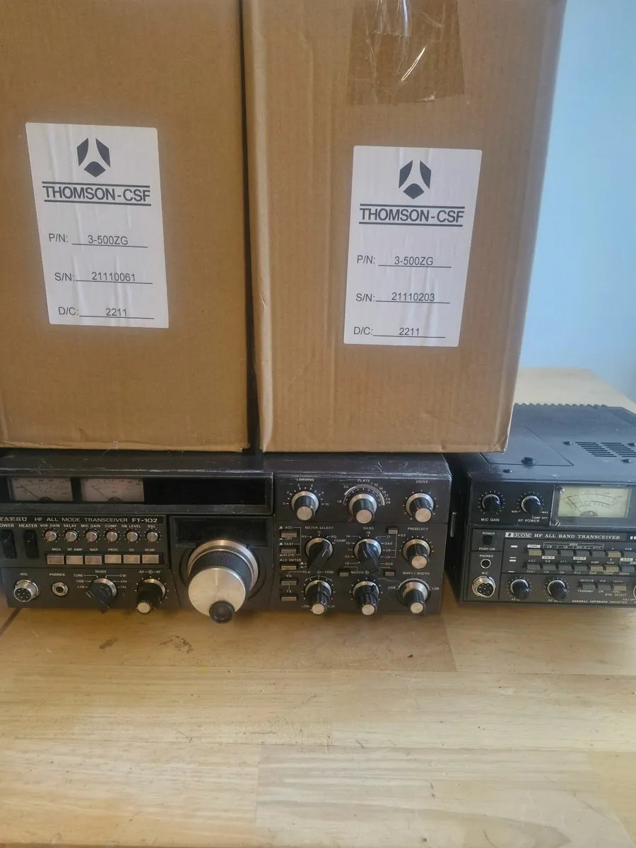 Yaesu ft-102 Transceiver - Image 1