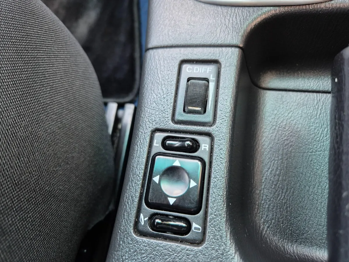 Subaru Impreza 2004 STI JDM - Image 2
