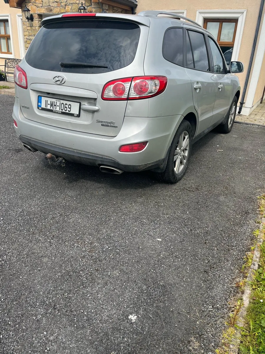 Hyundai Santa Fe - Image 2