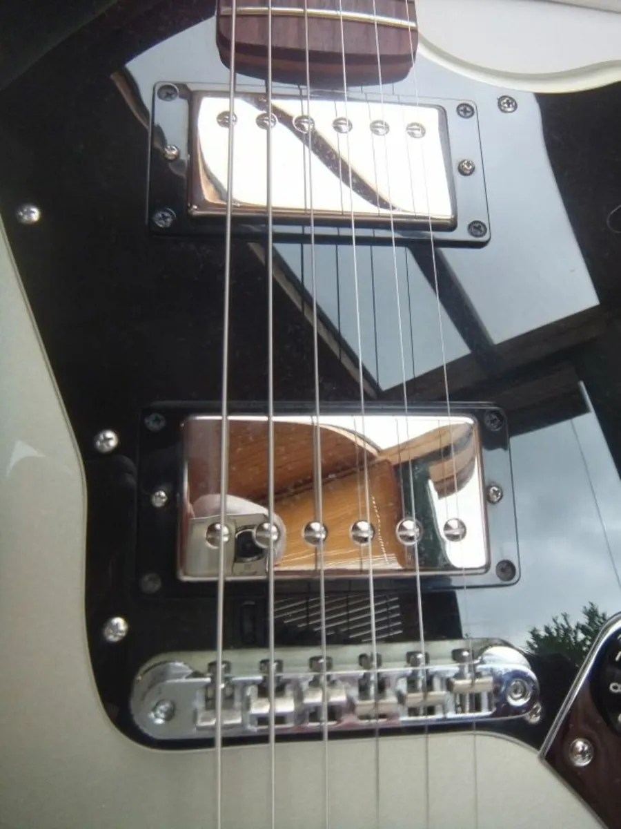 Fender Jaguar Blacktop HH 2010 - Image 4