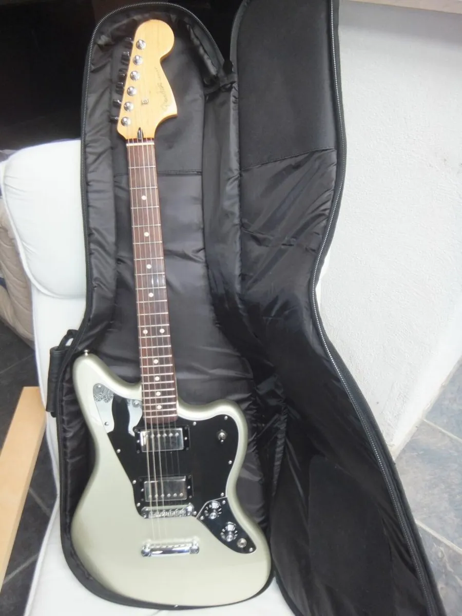 Fender Jaguar Blacktop HH 2010 - Image 1