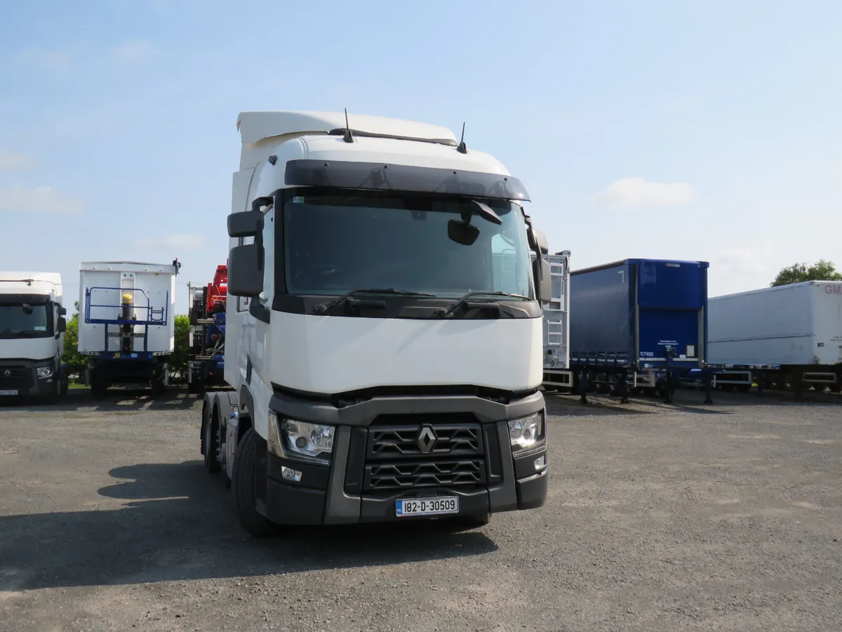 Renault T480 6x2 - Image 2