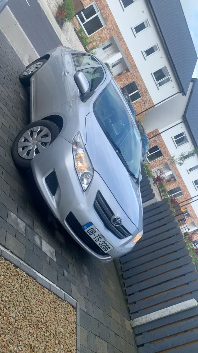 Toyota Corolla - Image 2