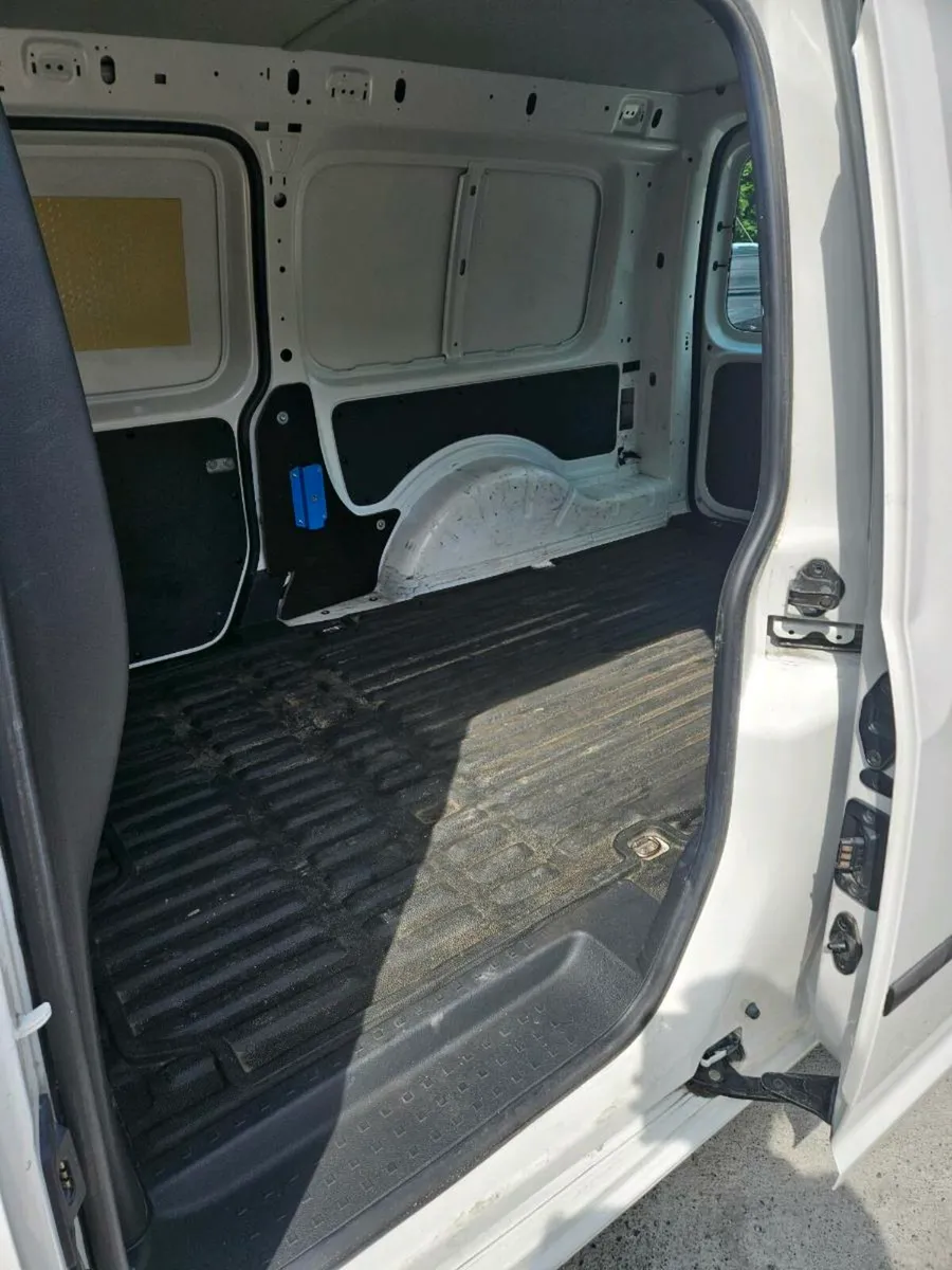 Vw caddy - Image 4