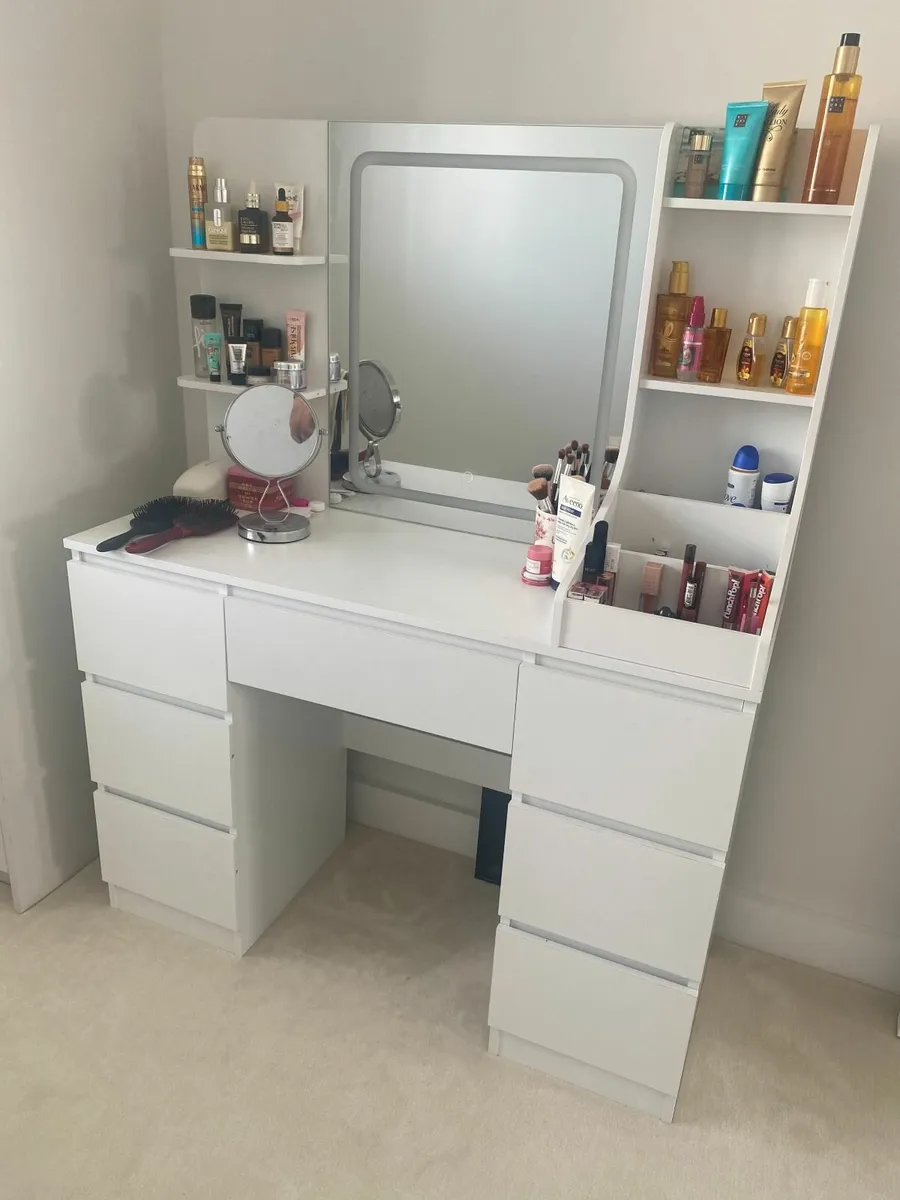 Brand new Vanity table for sale (Require Assembly) - Image 1