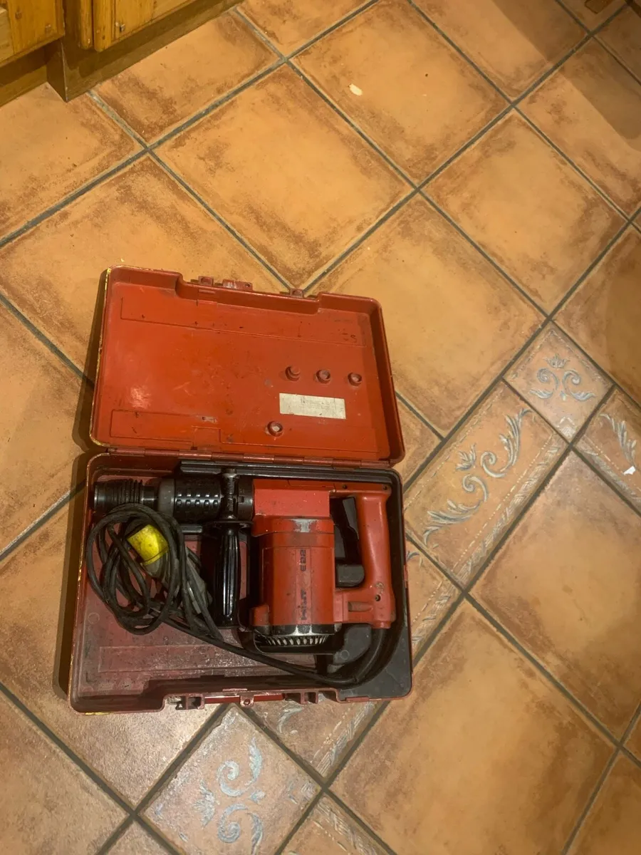 Hilti SDS Drill TE22 - Image 1