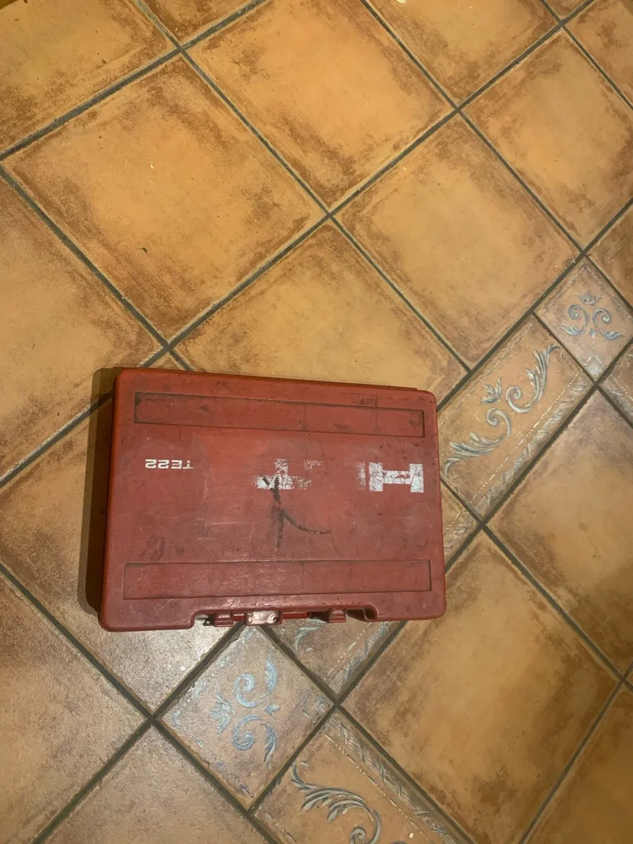 Hilti SDS Drill TE22 - Image 4