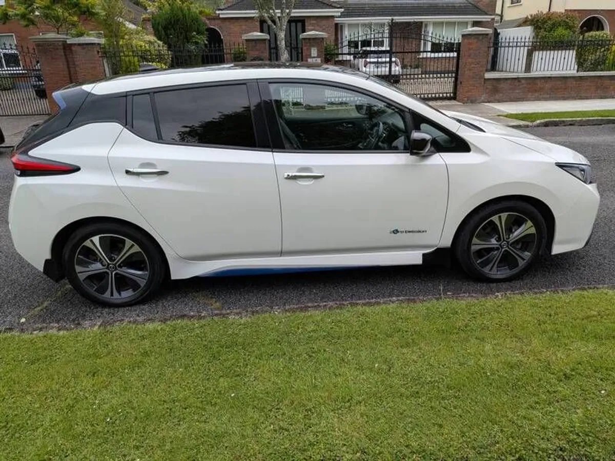 Nissan Leaf Tekna 40kWh - Image 4