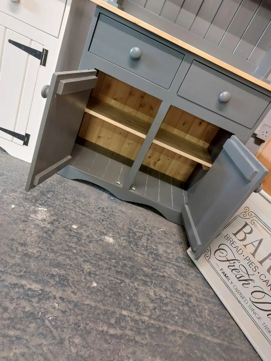 Kitchen dressers, pine workshop - Image 2
