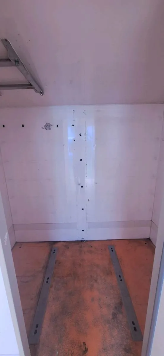 12 x 7 foot Insulated container - Image 3