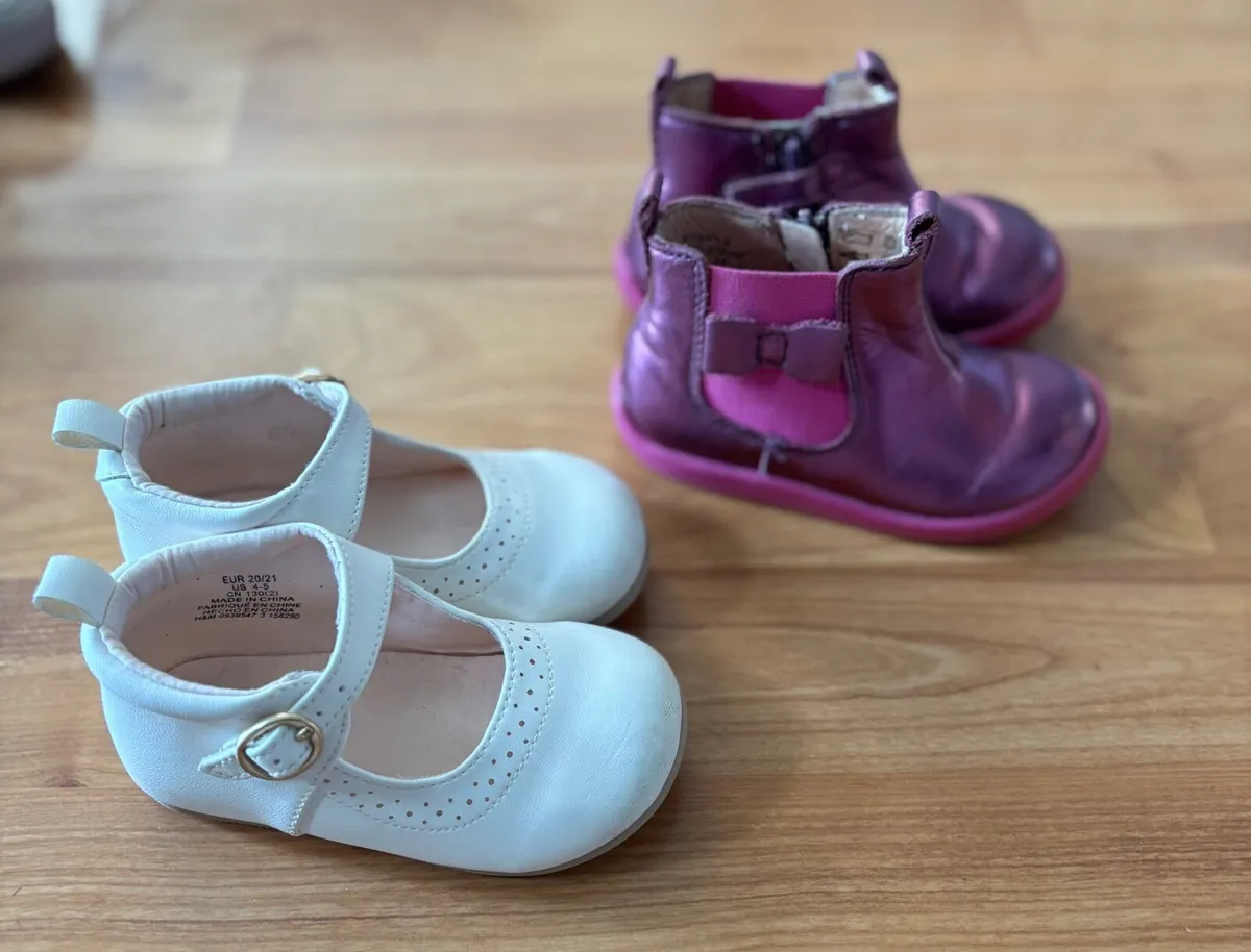 Baby girl shoes - UK 4, EU 20/21 - Image 1