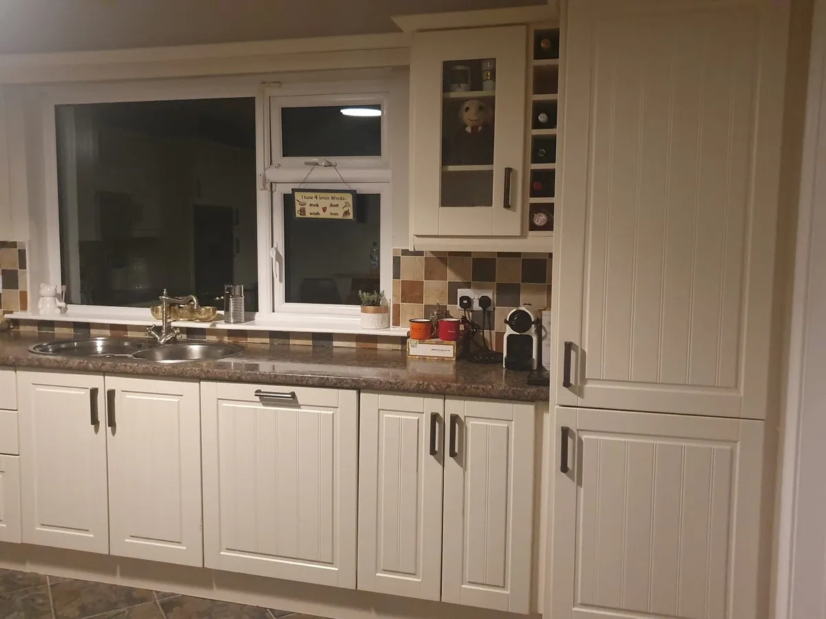 Kitchen / Utility - Image 2