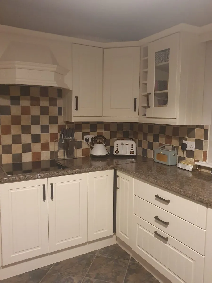 Kitchen / Utility - Image 3
