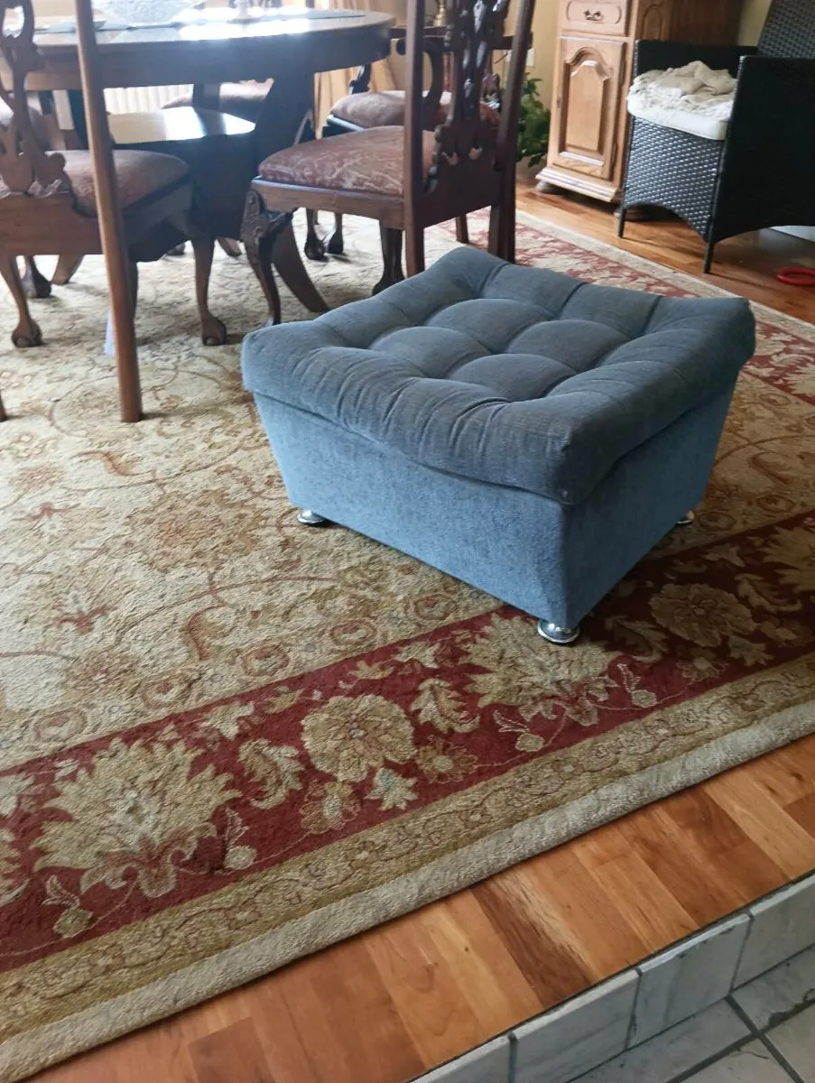 Beautiful foot stool, come puff side stool . - Image 1