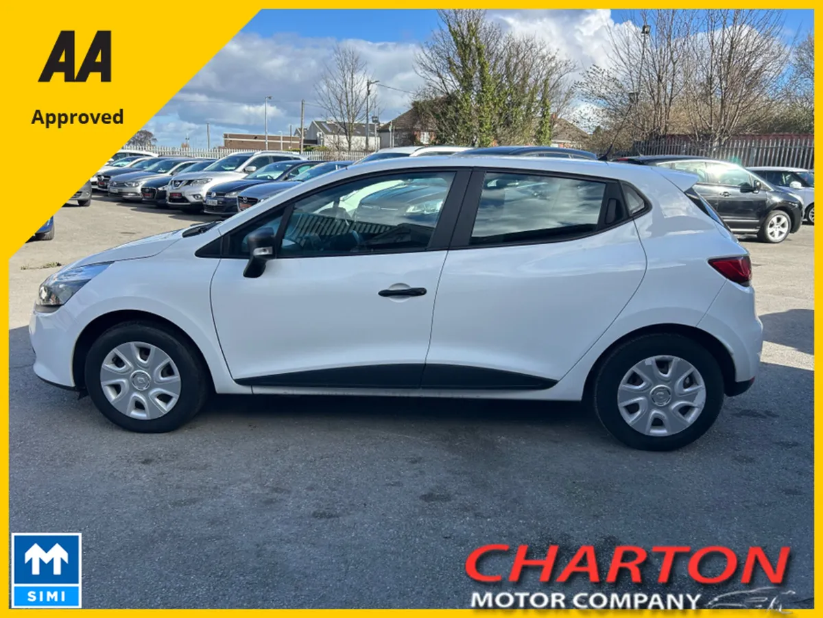 Renault Clio IV EXPRESSION 1.2 PET 4DR - Image 4