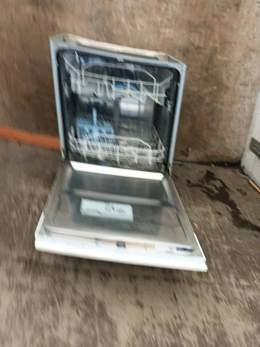 Indesit Integrated Dish Washer - Image 2