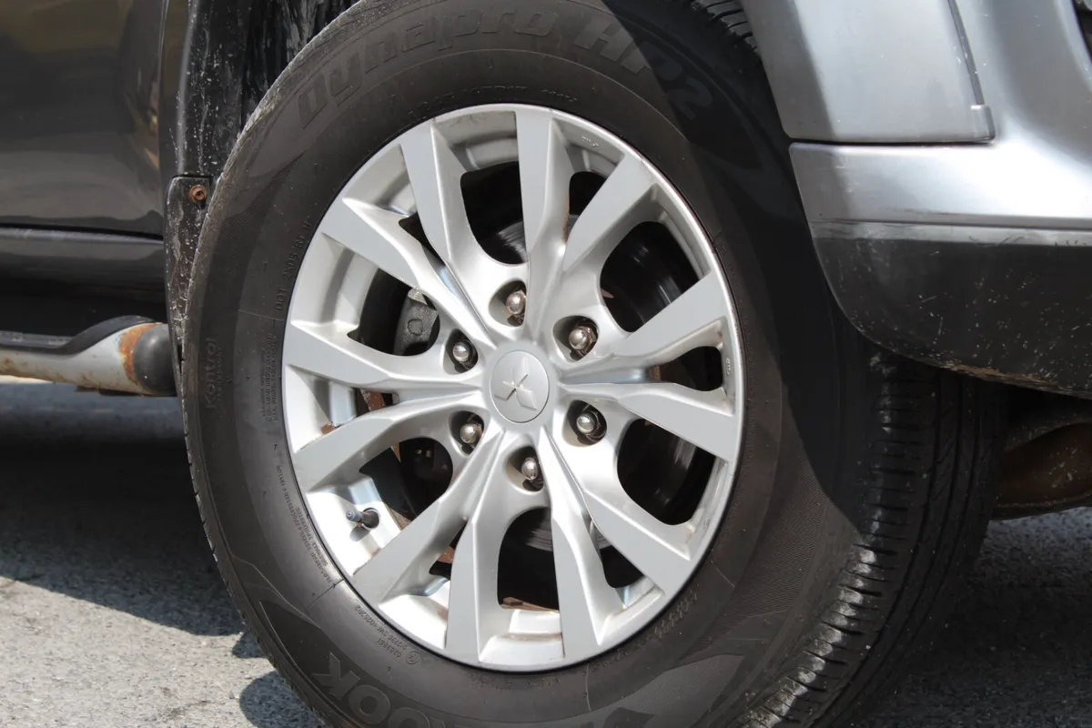 Mitsubishi L200 2014 2.5 Diesel *Warranty* - Image 3