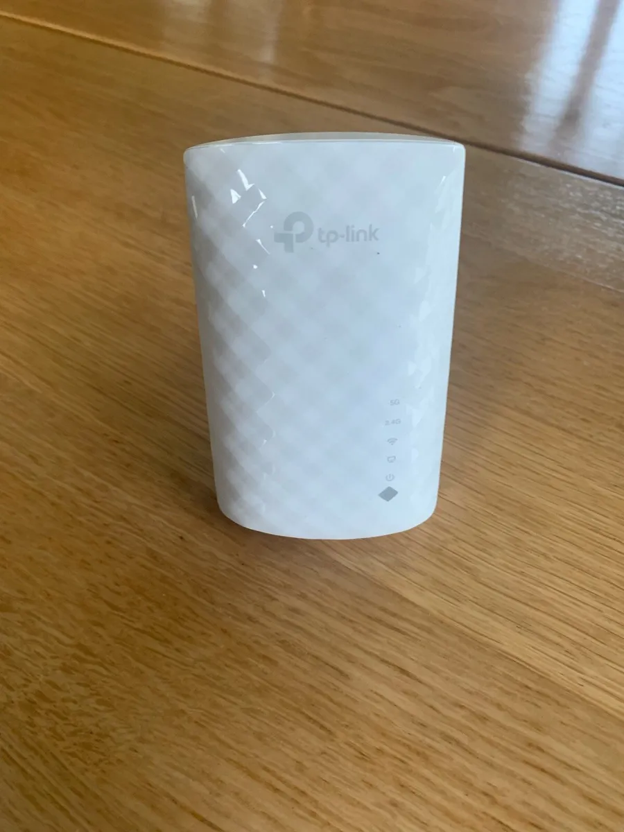 Wi-Fi range extender - Image 1