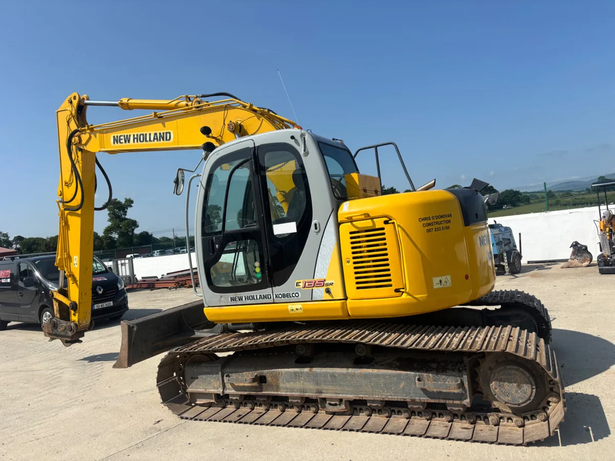 New Holland 135 - Image 1
