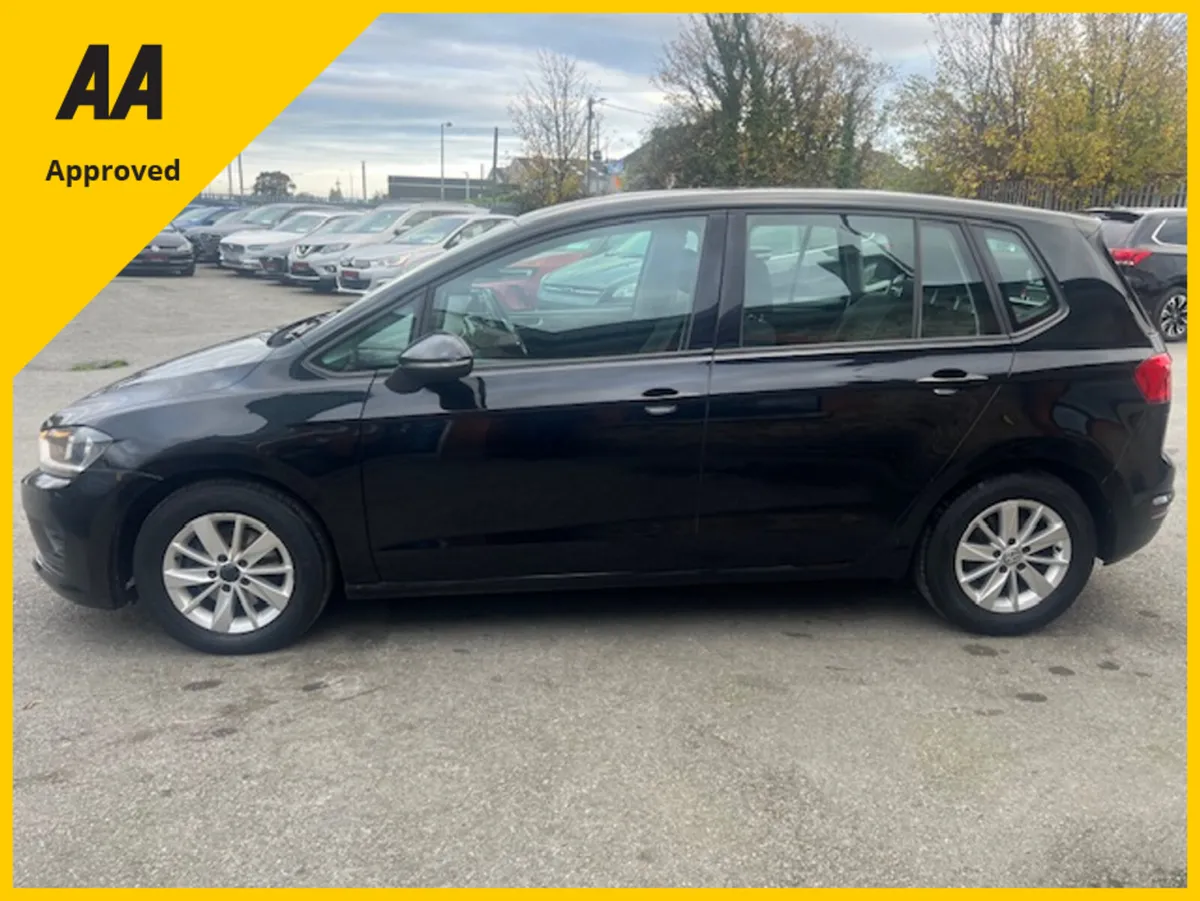 Volkswagen Golf SV COMFORTLINE 1.6 TDI MANUAL 5SPE - Image 4