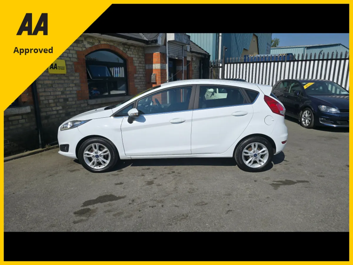 Ford Fiesta 1.0 ZETEC ECOBOOST 100P 100PS 5DR - Image 2