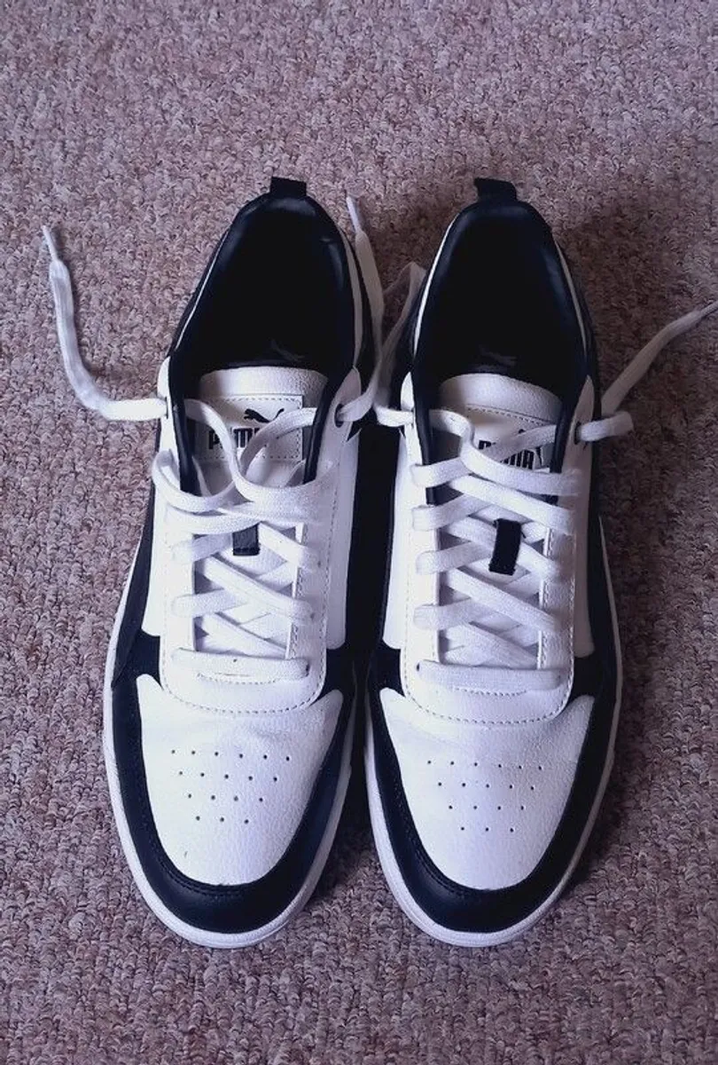 Runners - Image 1