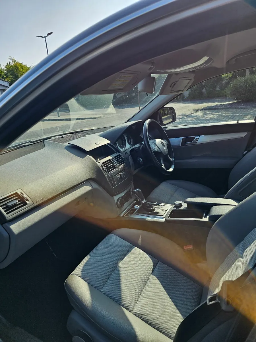 Mercedes-Benz C-Class 2007 - Image 4