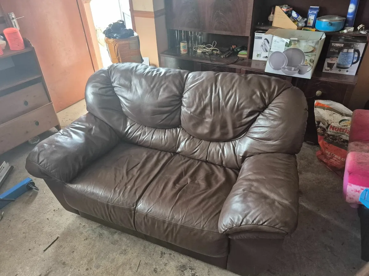 2 Seater Leather Sofa - Image 2