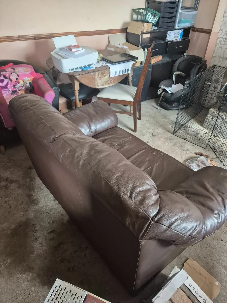 2 Seater Leather Sofa - Image 3