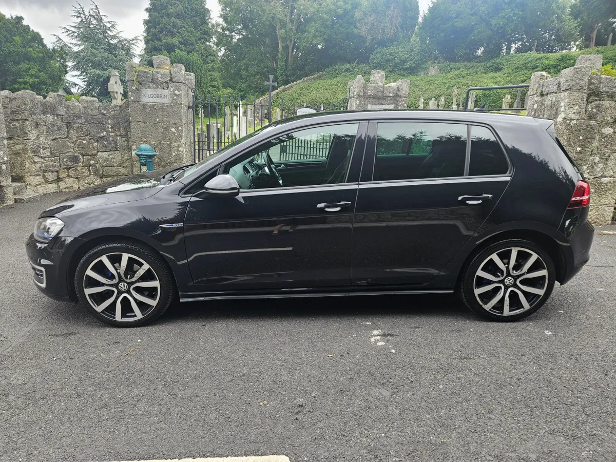 Golf GTE 1.4 Petrol Hybrid Automatic Low Mileage - Image 4