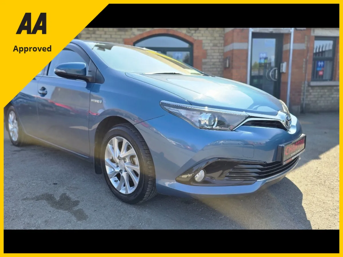 Toyota Auris 1.8 HYBRID LUNA 4DR AUTO - Image 1