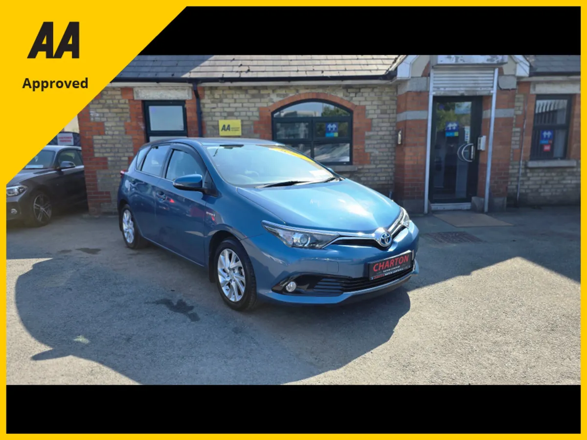 Toyota Auris 1.8 HYBRID LUNA 4DR AUTO - Image 2