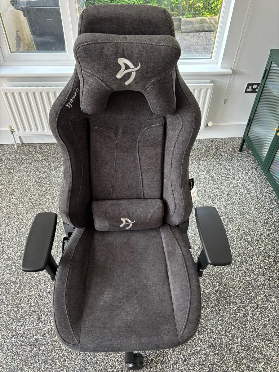 Gaming Chair (Arozzi Vernazza, cost €400) - Image 3